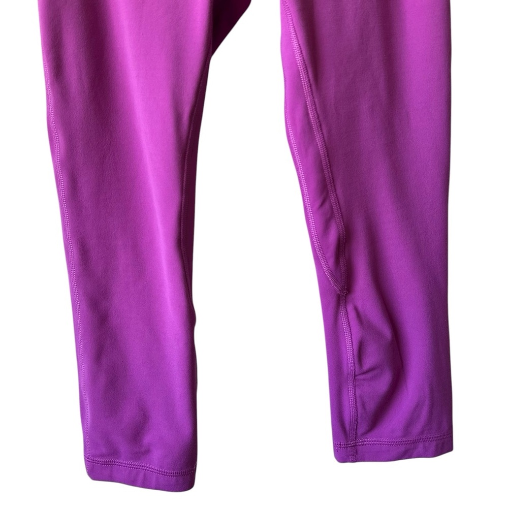 Lululemon Athletica Cropped Leggings - Picture 5 of 7